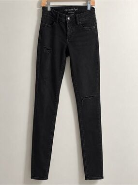 American Eagle super stretch Black Denim -destroyed